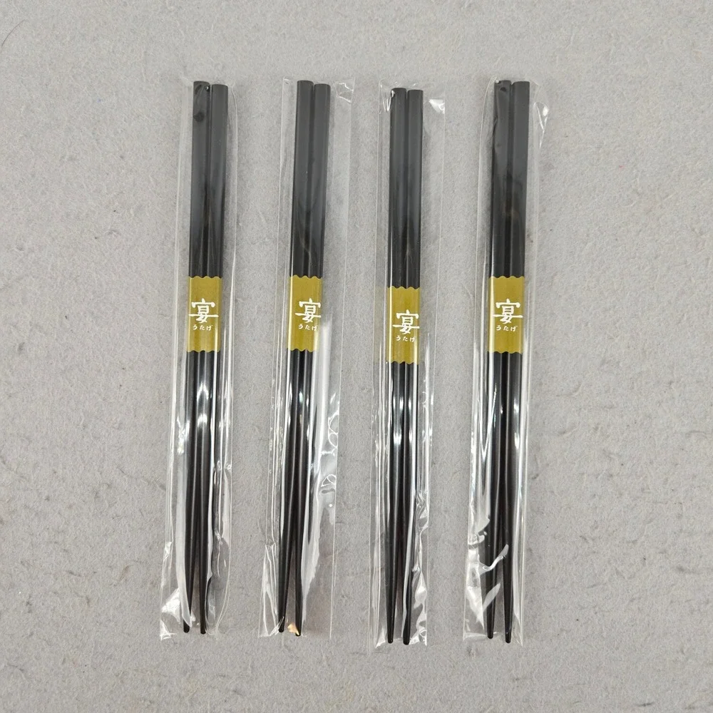 Japanese‎ Chopstick Set 4 Pairs Black Wood Ceramic Leaf Rests Made in Japan